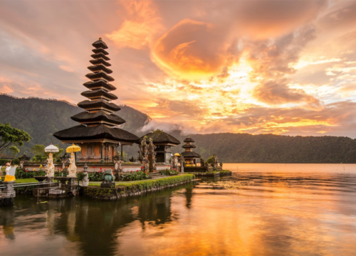 Explore Bali’s Most Scenic Train Routes: 7 Breathtaking Journeys 